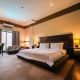 pool view room
